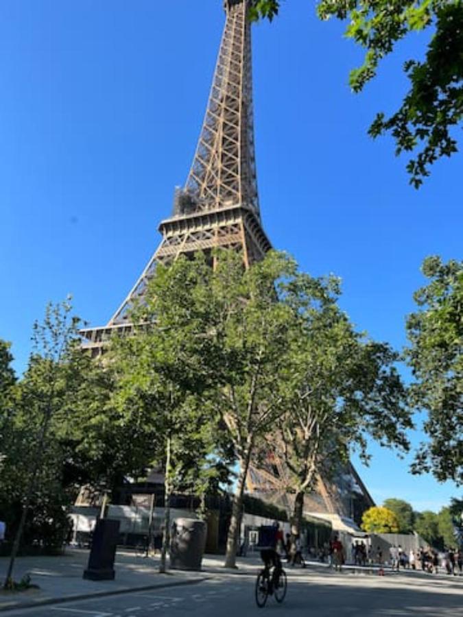 Superbe Appartement Vue Sur La Tour Eiffel Paris Exterior foto